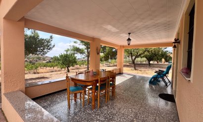 Resale - Villa - Monovar