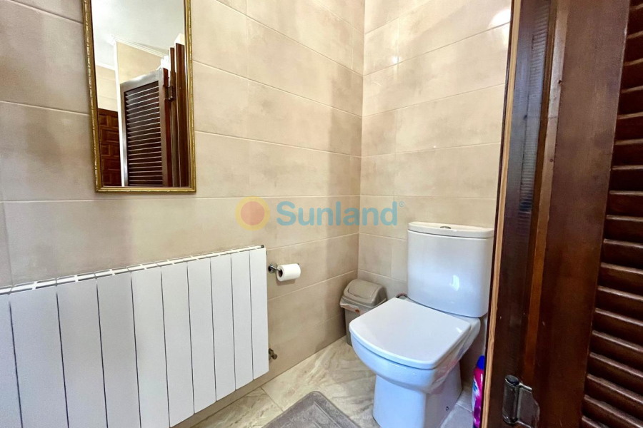 Resale - V - Villamartin