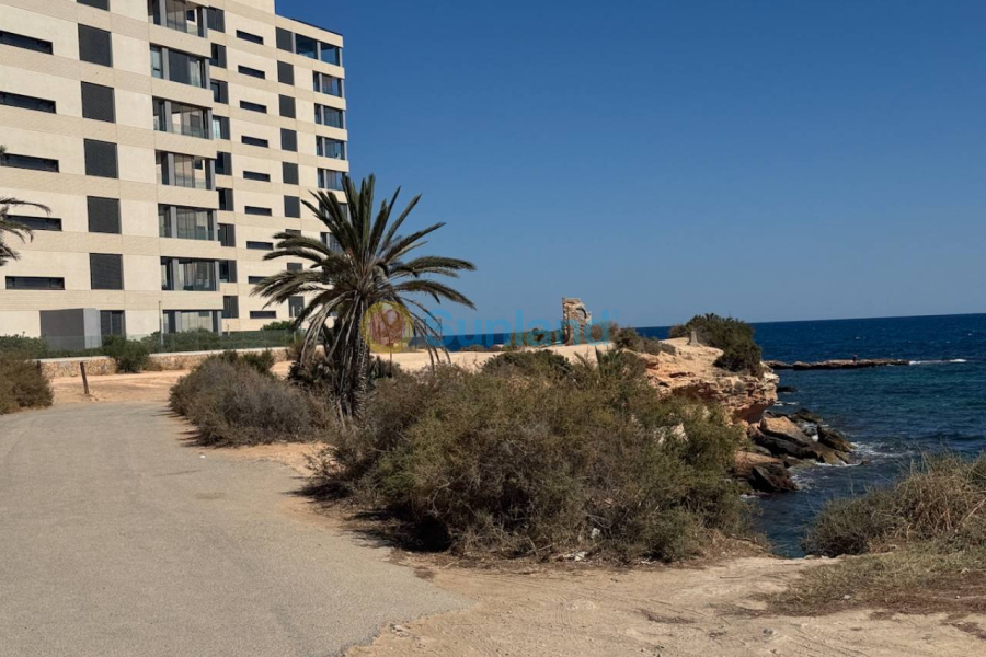 Resale - Villa - Punta Prima - 