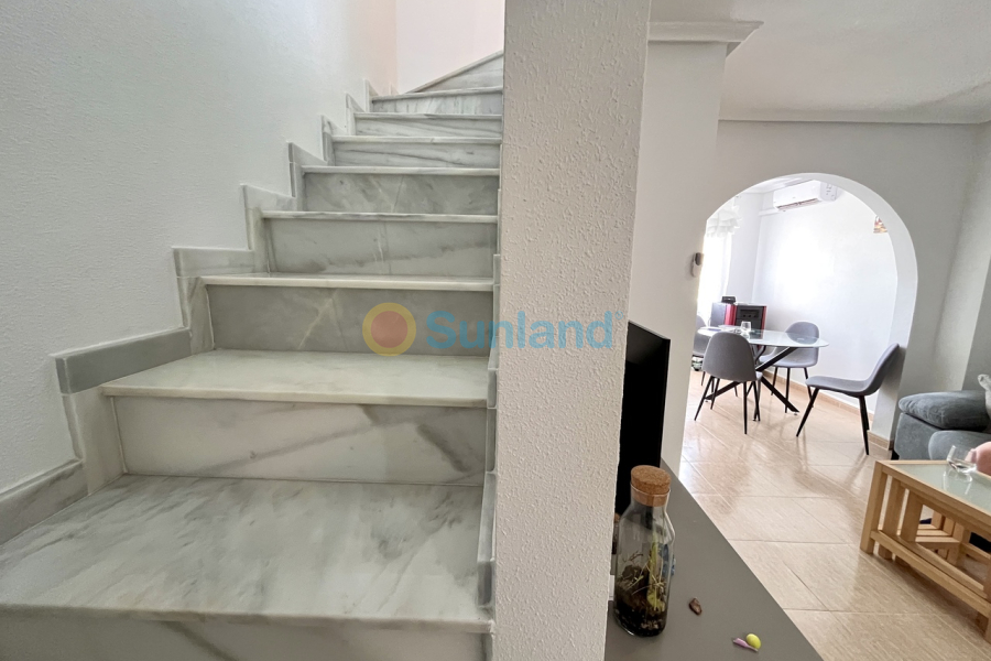 Resale - T - Avileses