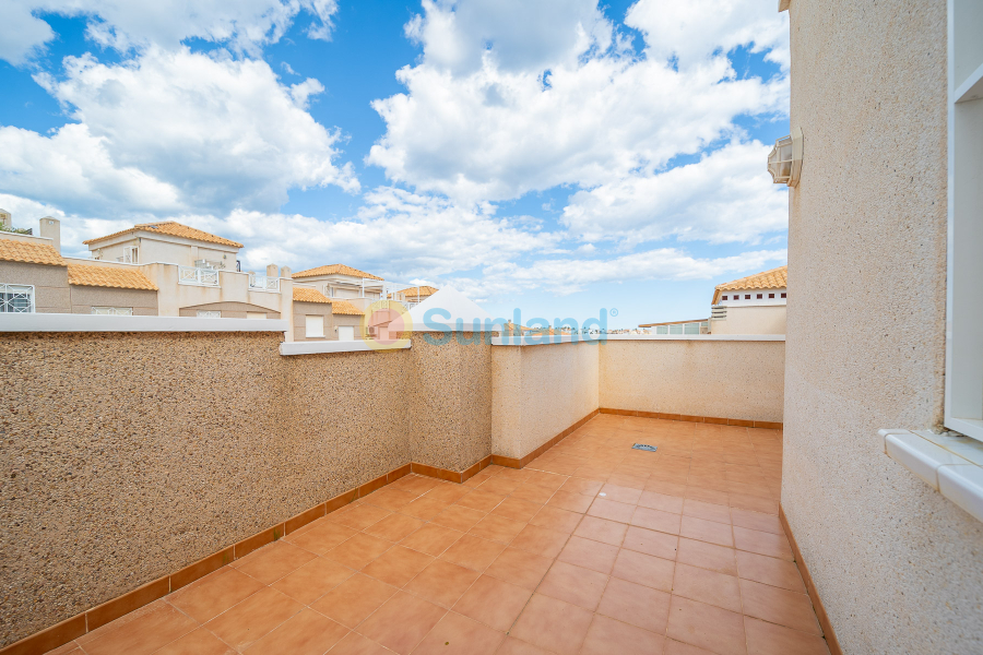 Resale - Casa de Pueblo - Torrevieja - Aguas Nuevas