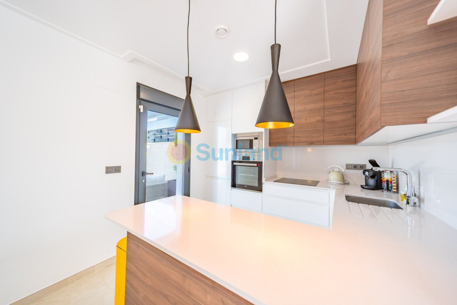 Вторичка - Bилла - Ciudad Quesada