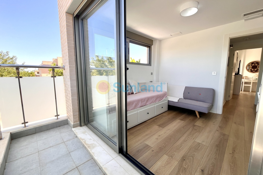 Resale - V - Torre De La Horadada