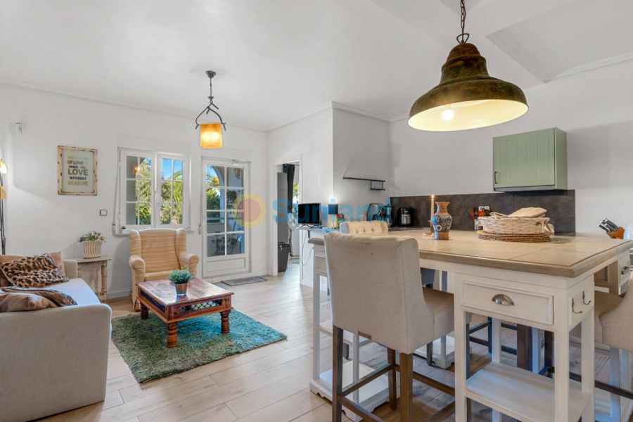 Segunda mano - Country house - Los Montesinos