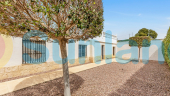 Resale - Villa - Albatera