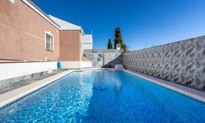 Resale - Villa - Torrevieia - Urbanización San Luis