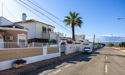Resale - Villa - Torrevieia - Urbanización San Luis
