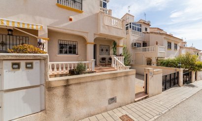 Verkauf - Townhouse - Orihuela Costa - Villamartin