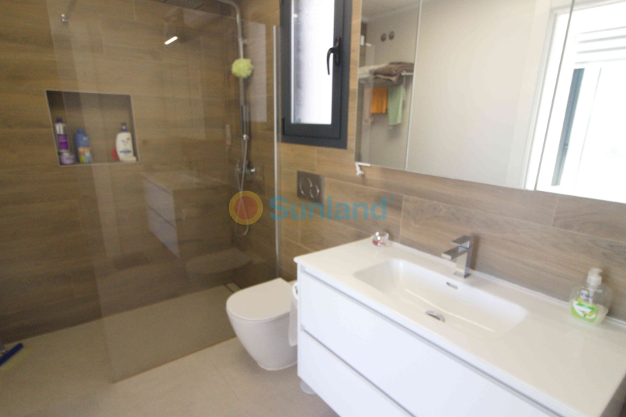 Resale - V - Benijofar