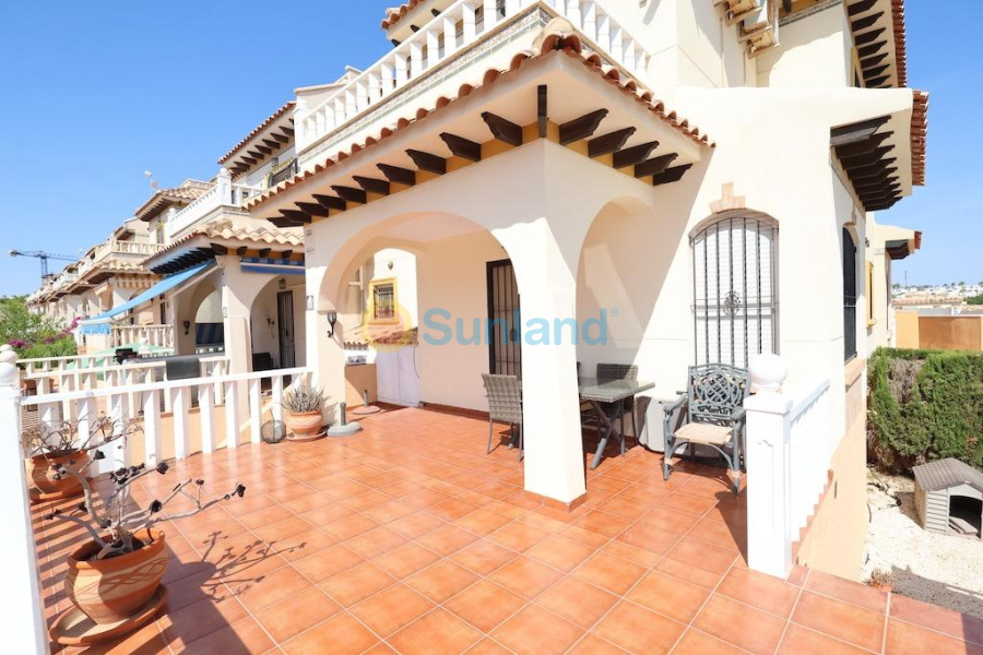 Brukte eiendommer - Terraced house - Orihuela Costa - Montezenia