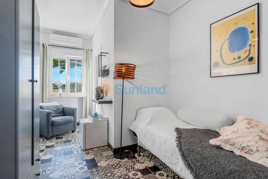 Segunda mano - Country house - Los Montesinos