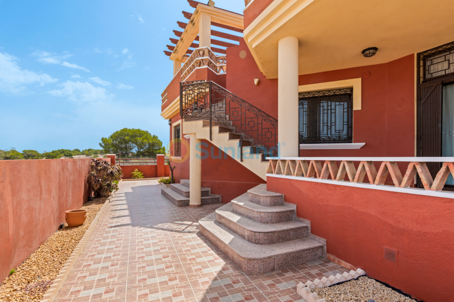 Resale - Villa - Algorfa