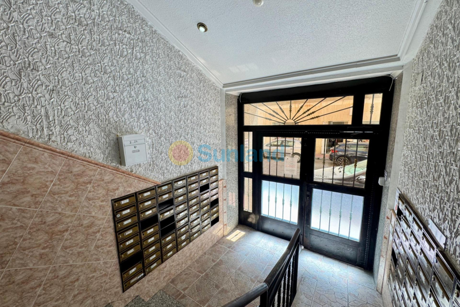 Resale - P - Torrevieja - Centro