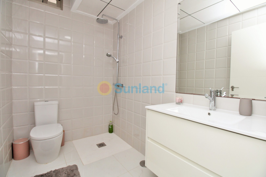 Använda fastigheter - Villa - Villamartin