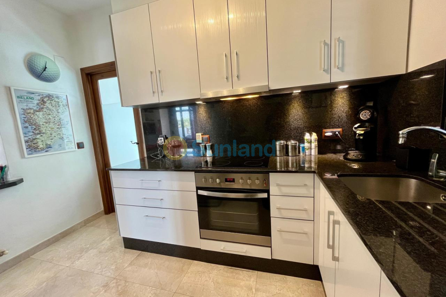 Resale - V - Villamartin