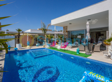 Villa - Resale - Torrevieja - La Siesta