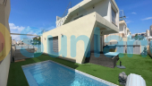 Resale - Villa - Orihuela Costa - 