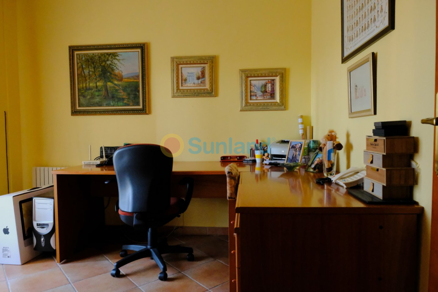 Använda fastigheter - Villa - Orihuela