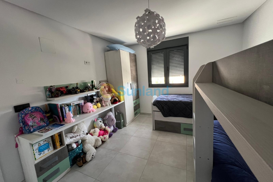 Resale - Villa - Torrevieja - 