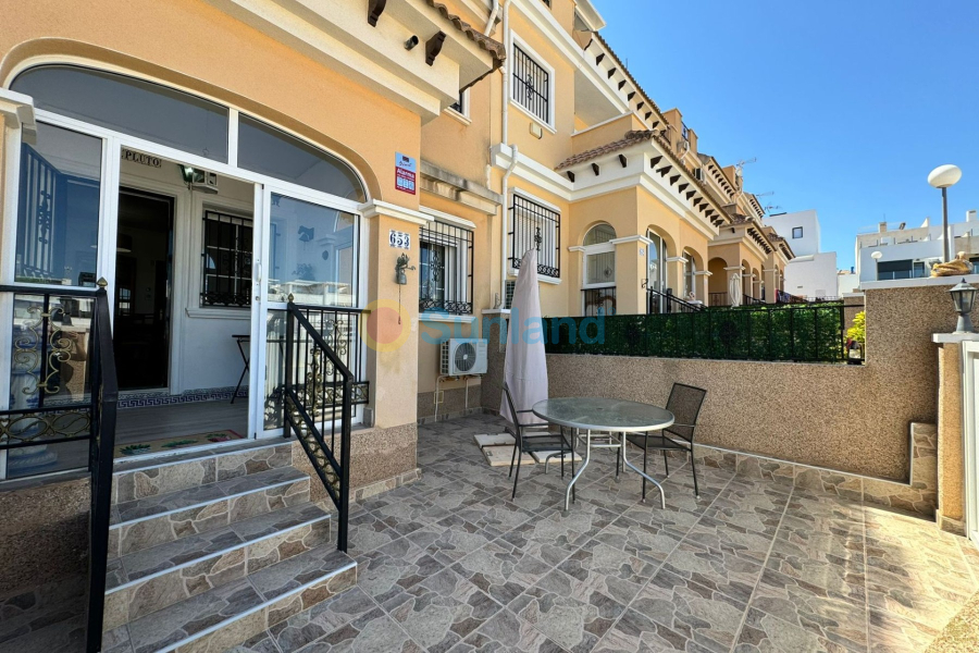 Resale - Villa - Orihuela Costa - Villamartin