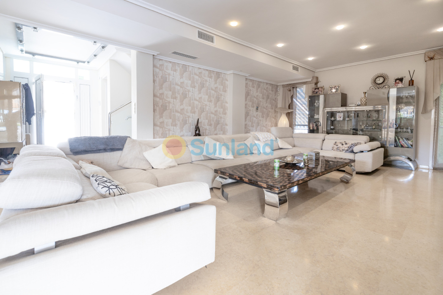 Resale - Villa - Torrevieja - Cabo Cervera