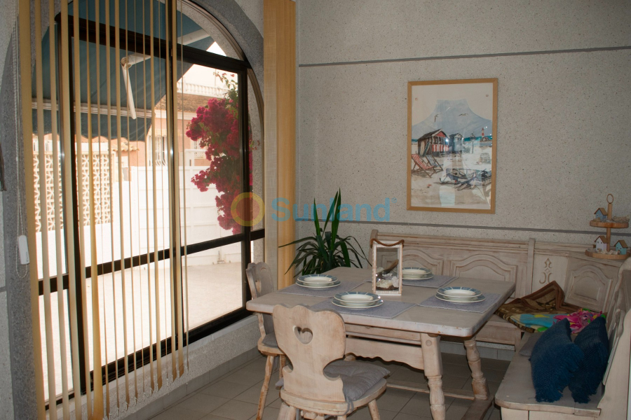 Segunda mano - Chalet - Torrevieja