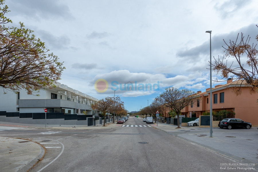 Använda fastigheter - Town House - Monforte del Cid