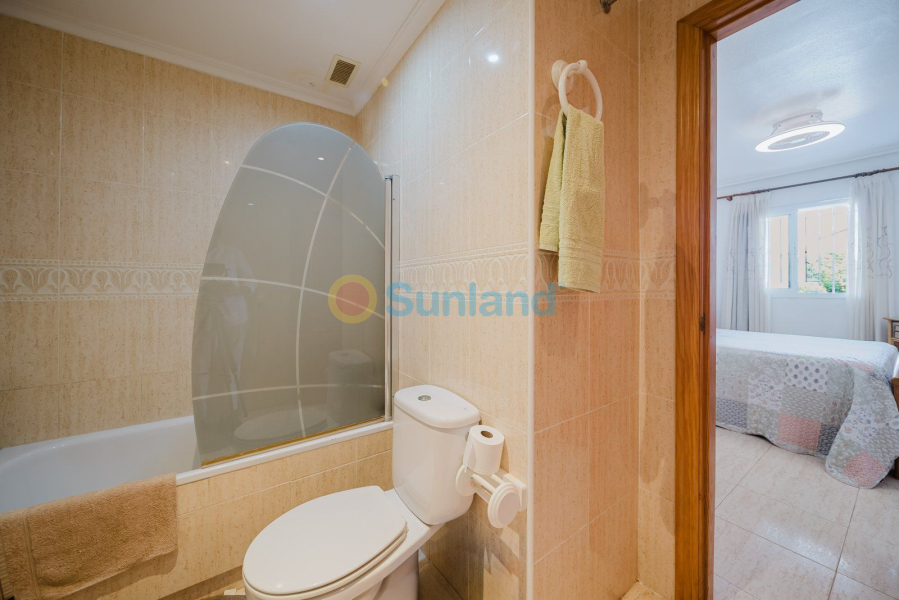 Resale - Apartamento - Orihuela Costa - Playa Flamenca