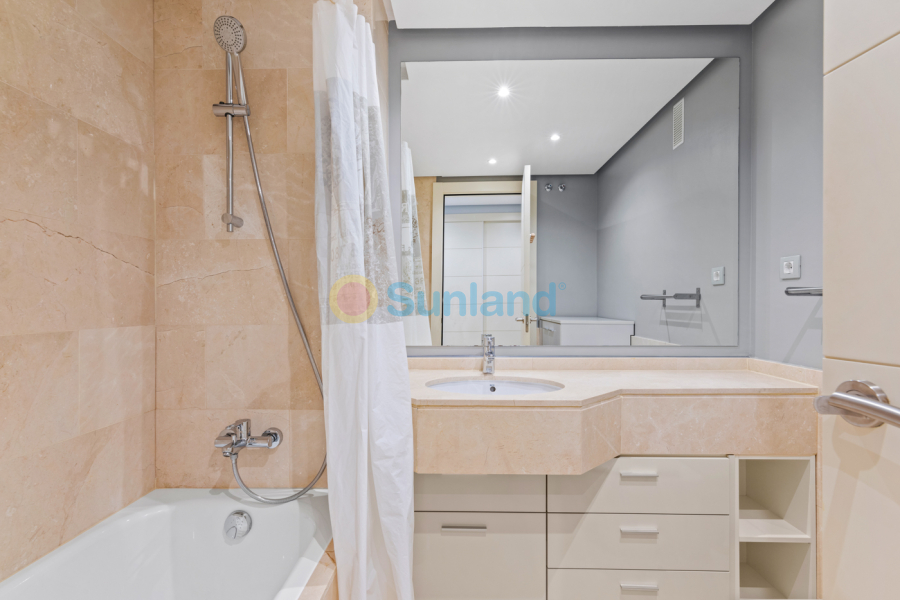 Resale - Apartment - Orihuela - Las Colinas