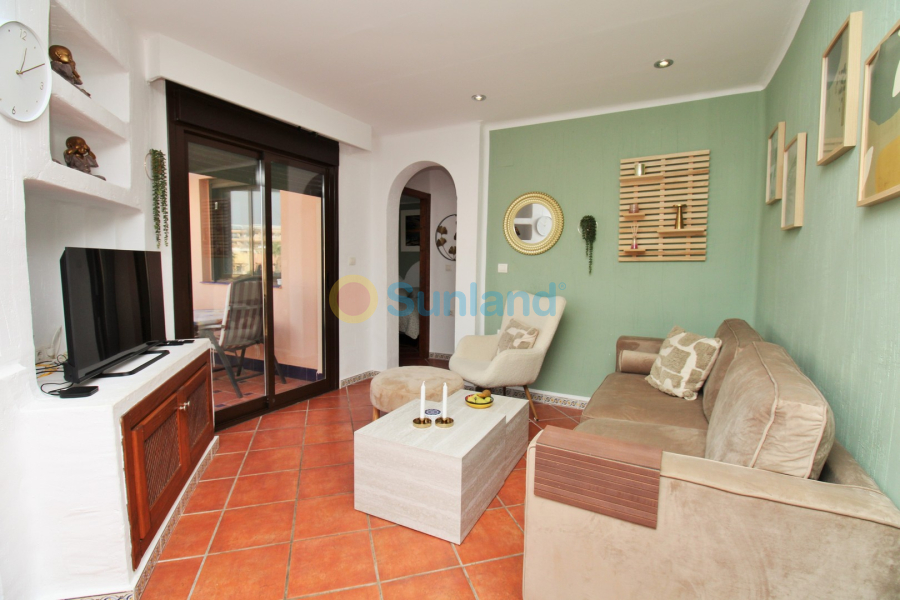 Resale - Apartment - Punta Prima - 