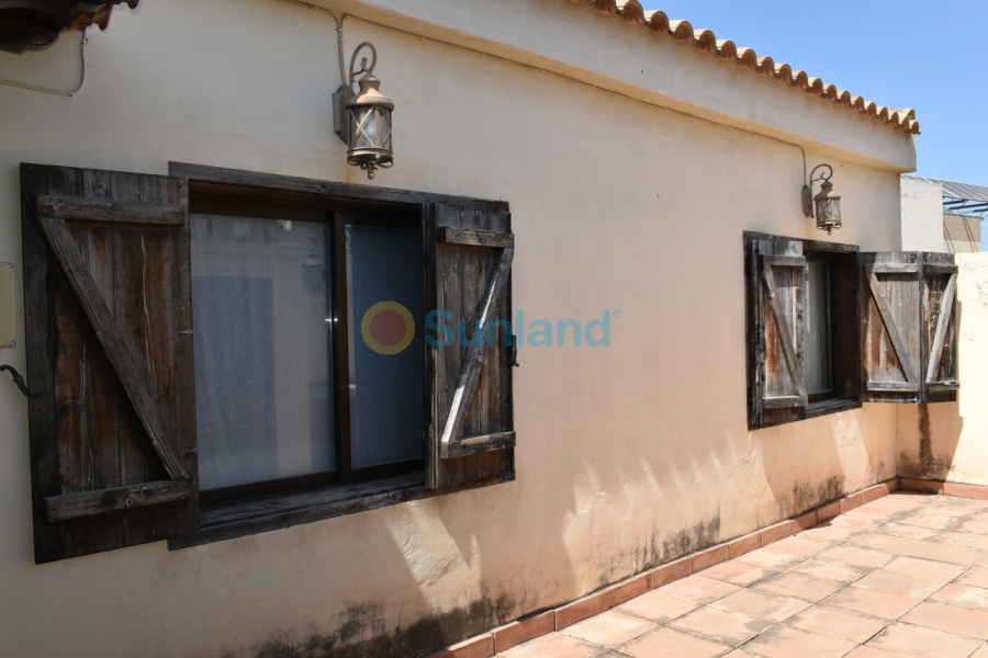 Brukte eiendommer - h - Algorfa