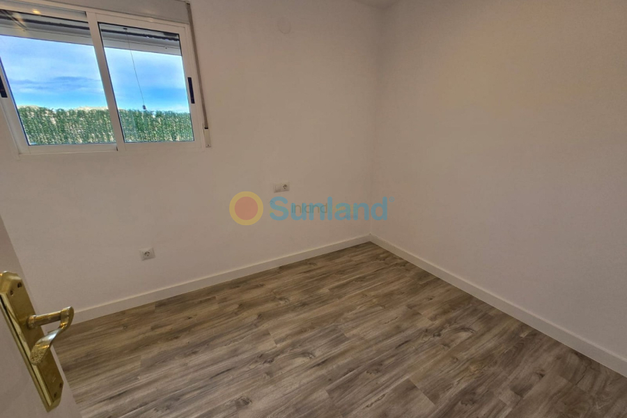 Resale - Villa - Hondón de las Nieves - 