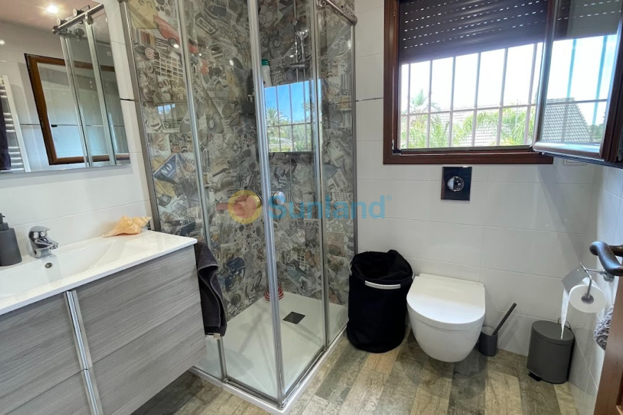 Resale - Villa - La Nucía