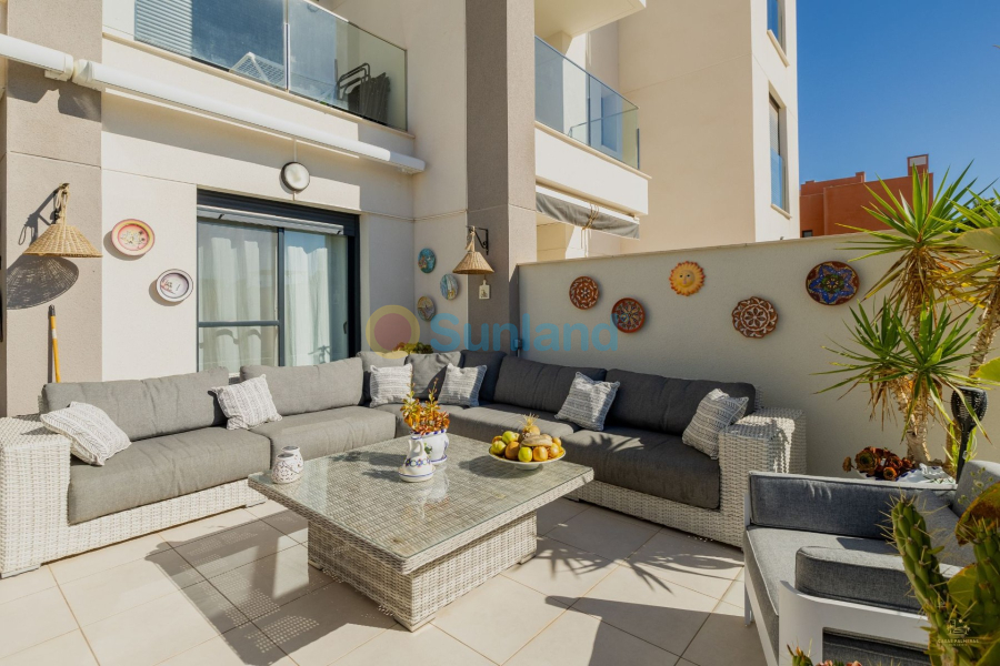 Resale - Apartment - Orihuela Costa - Villamartin