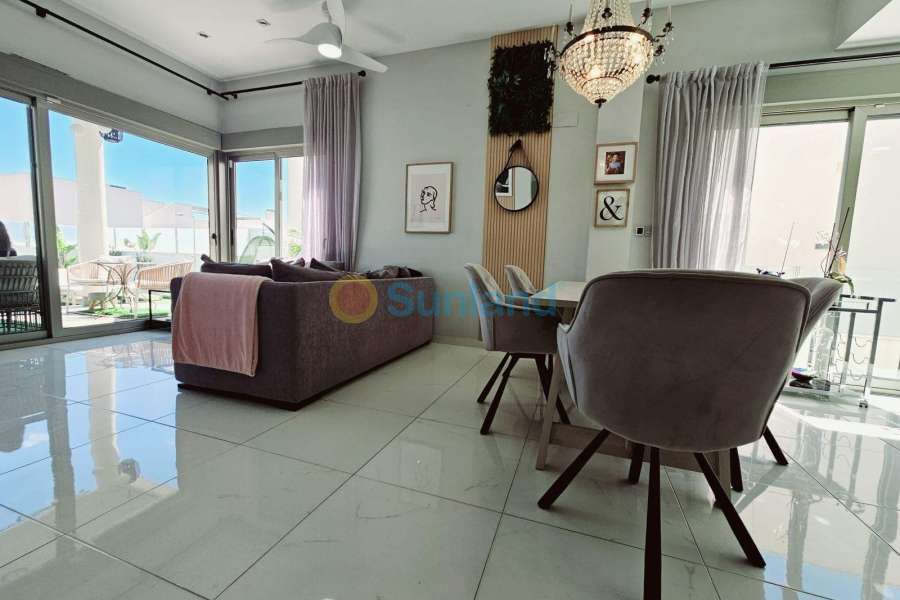 Använda fastigheter - Villa - Orihuela Costa - Villamartin