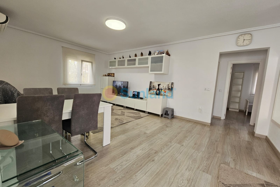 Вторичка - Bилла - Ciudad Quesada