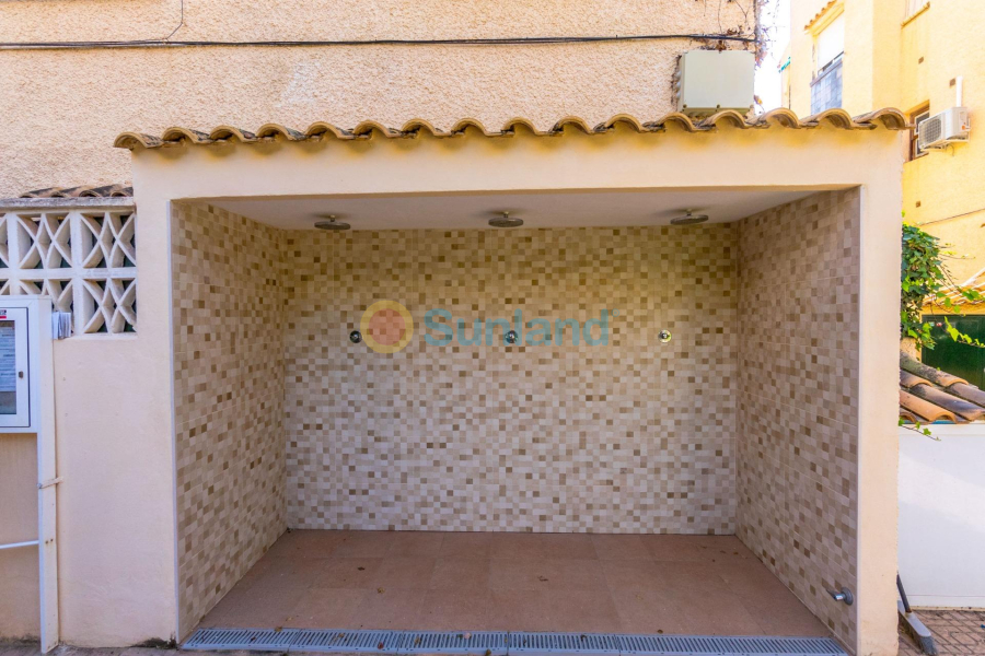 Resale - Apartment - Torrevieja - Los Europeos