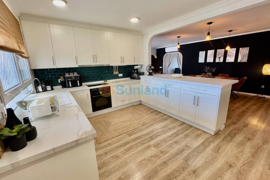 Resale - Villa - Rojales