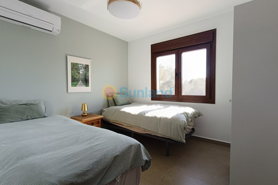Resale - Villa - Pinar De Campoverde - 