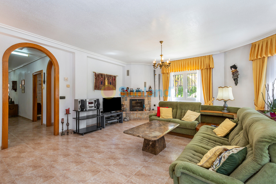 Вторичка - Bилла - Orihuela Costa - Cabo Roig