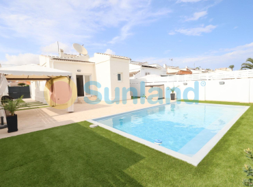 Haus - Verkauf - Torrevieja - San Luis