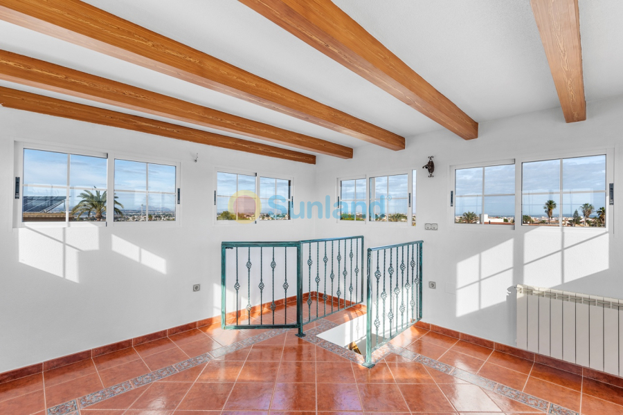 Använda fastigheter - Villa - Torrevieja