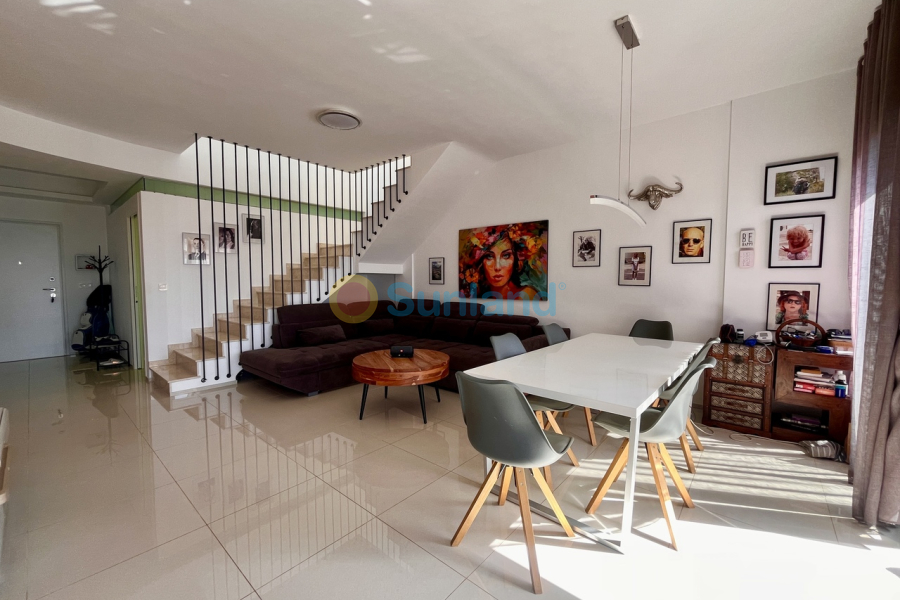 Resale - P - Los Dolses