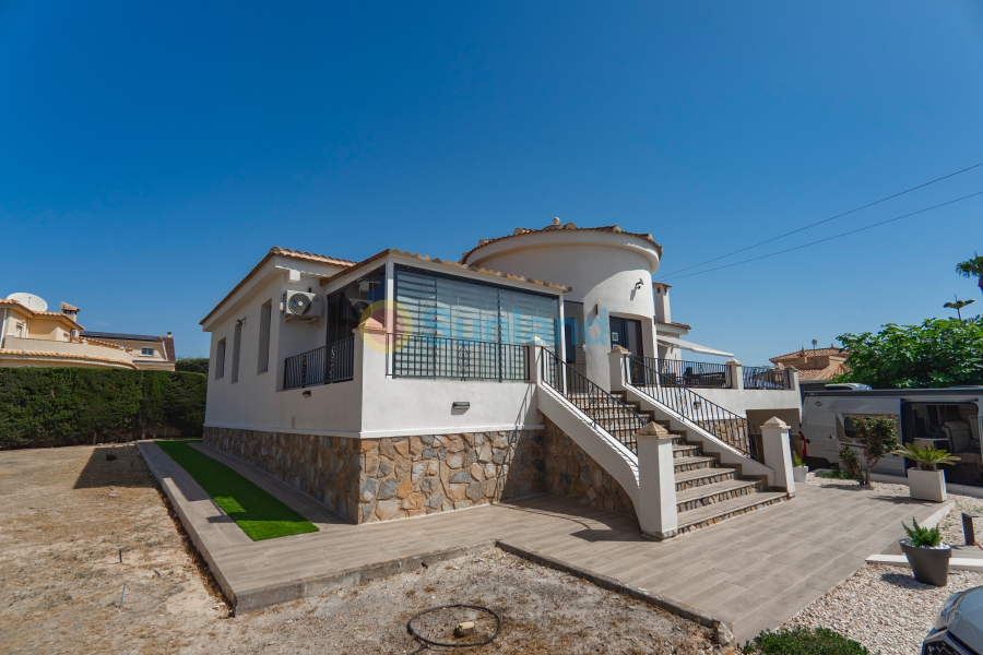 Resale - Villa - Ciudad Quesada - Town Center