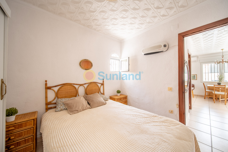 Resale - Villa - Guardamar del Segura - Pinomar