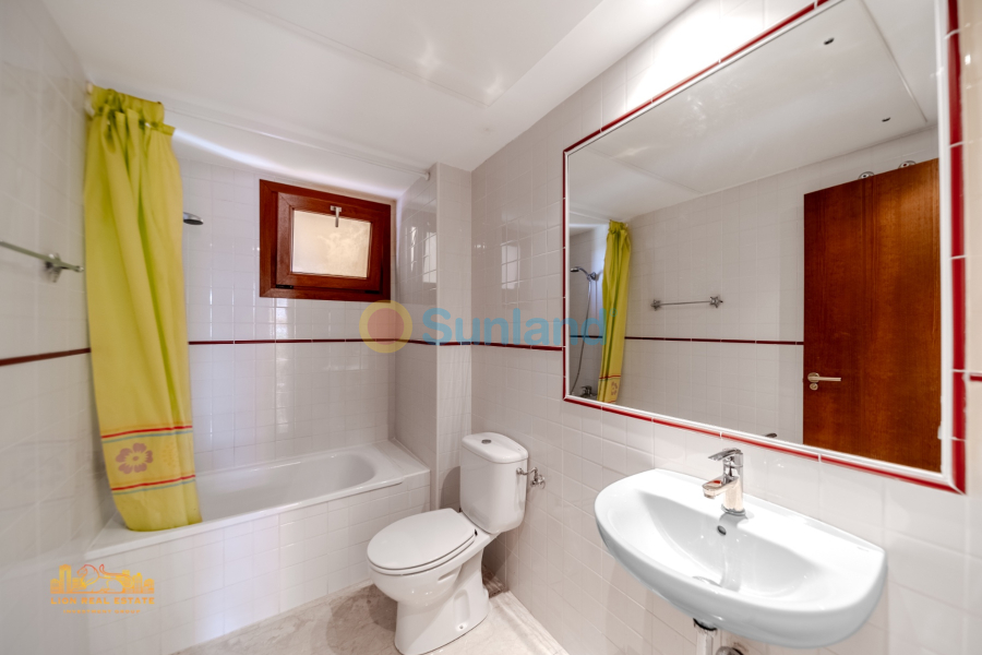 Resale - Apartment - Torrevieja - Punta Prima