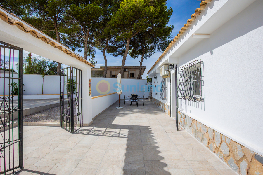 Brukte eiendommer - Villa - Torrevieja - Los Balcones