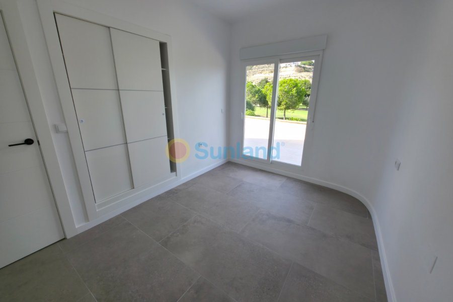 Вторичка - Bилла - Ciudad Quesada