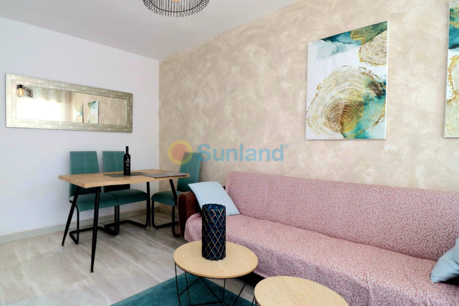 Resale - Apartment - Punta Prima - 