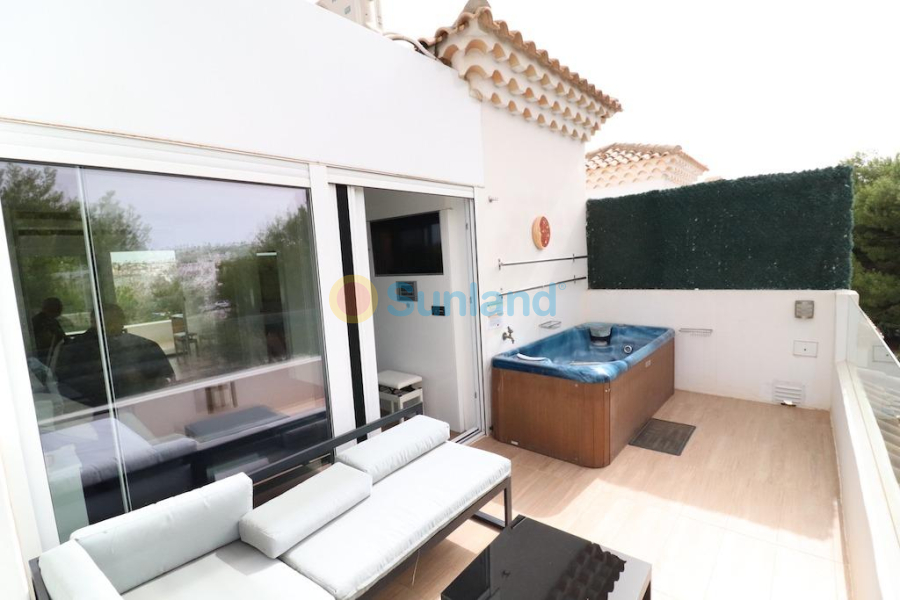 Segunda mano - Chalet - Orihuela Costa - Montezenia